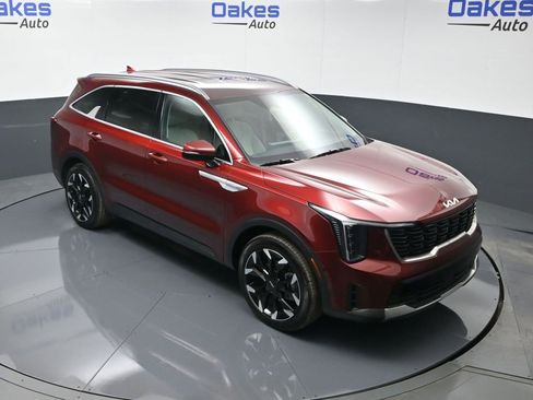Certified 2025 Kia Sorento EX image 49