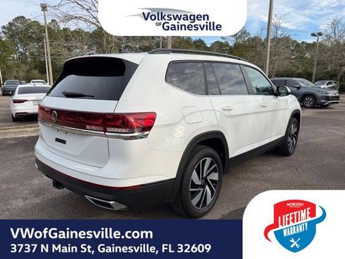 Certified 2025 Volkswagen Atlas SE image 6