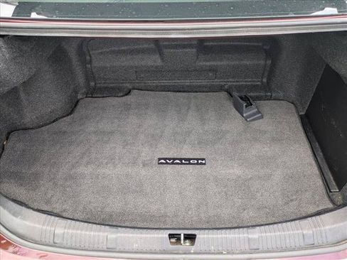 Used 2018 Toyota Avalon Limited w/ Carpet Mat Package FWD image 6