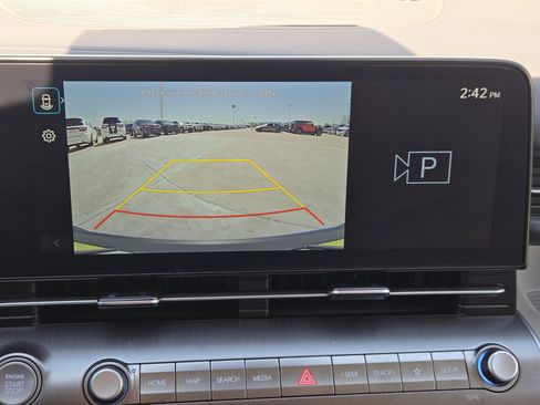 Used 2024 Hyundai Kona SEL image 17