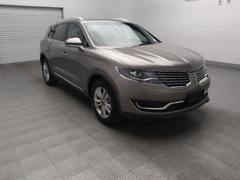 Used 2017 Lincoln MKX Premiere AWD/4WD image 13