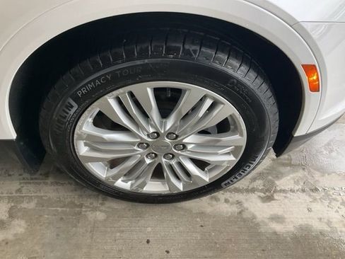 Used 2017 Cadillac XT5 Premium Luxury image 28