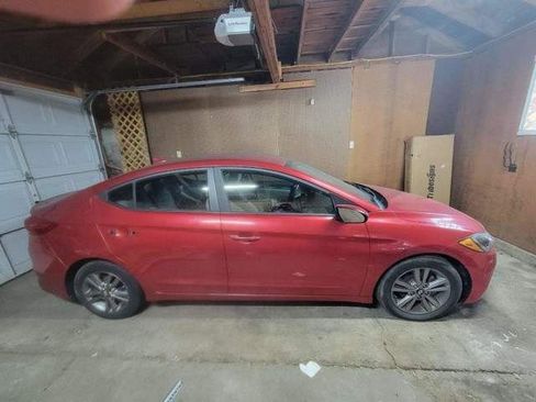 Used 2017 Hyundai Elantra SE image 15