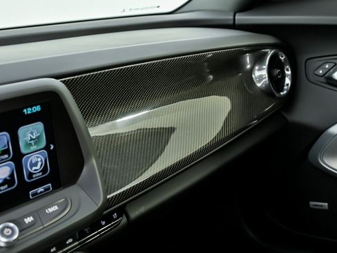 Used 2018 Chevrolet Camaro ZL1 RWD image 40
