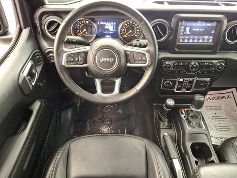 Used 2018 Jeep Wrangler Unlimited Sahara w/ Cold Weather Group AWD/4WD image 24