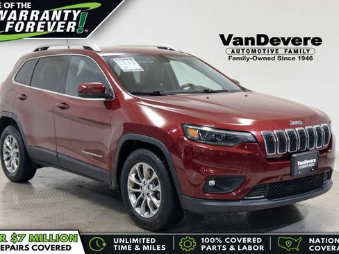 Used 2019 Jeep Cherokee Latitude Plus w/ Cold Weather Group FWD image 1