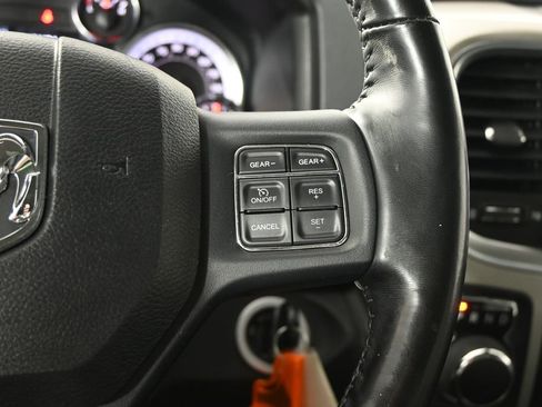 Used 2020 RAM 1500 Classic SLT w/ Luxury Group AWD/4WD image 37