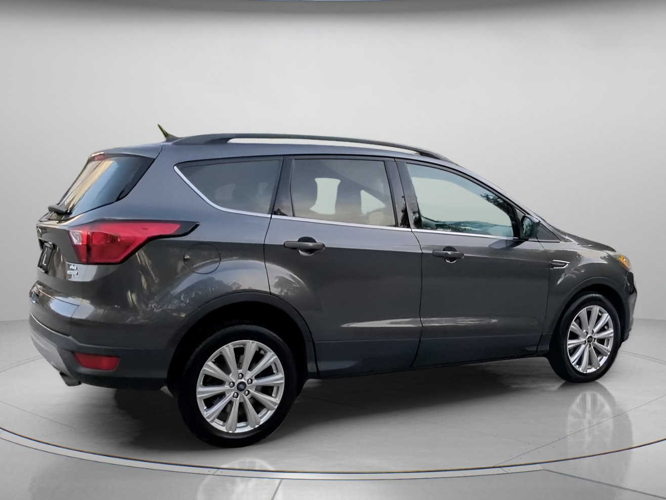 Used 2019 Ford Escape SEL FWD image 29