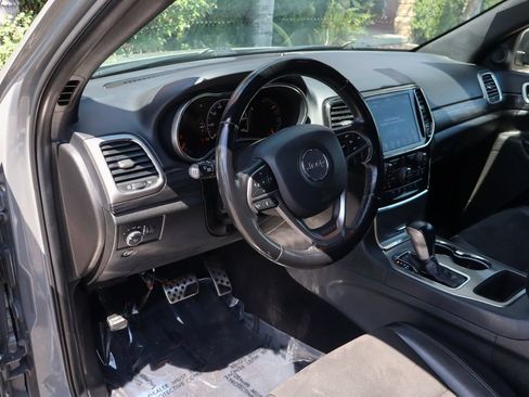 Used 2021 Jeep Grand Cherokee Laredo X RWD image 20