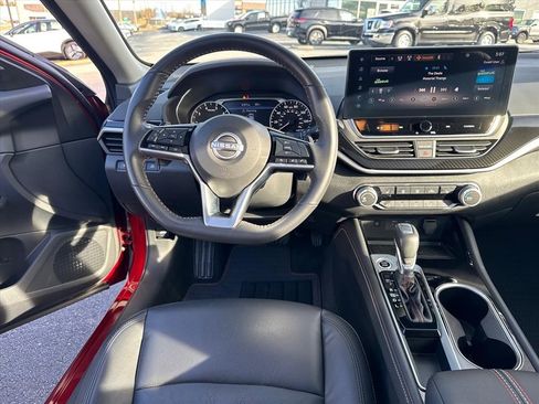 Certified 2024 Nissan Altima 2.5 SR w/ SR Premium Package image 12