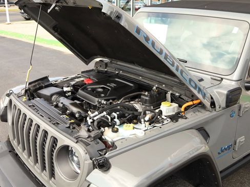 Used 2023 Jeep Wrangler Unlimited Rubicon 4xe w/ Cold Weather Group AWD/4WD image 61