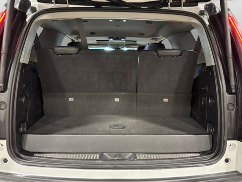 Used 2020 Cadillac Escalade Premium Luxury image 50