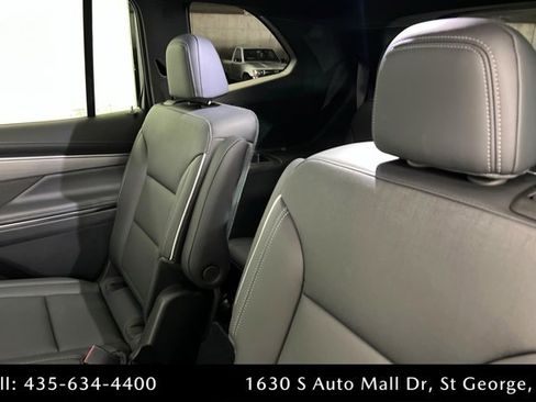 Used 2025 Buick Enclave Preferred image 20