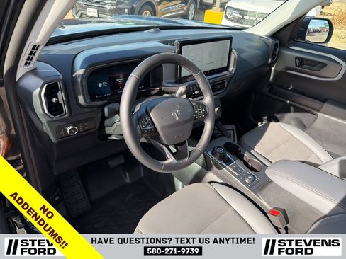 Used 2025 Ford Bronco Sport Badlands image 19