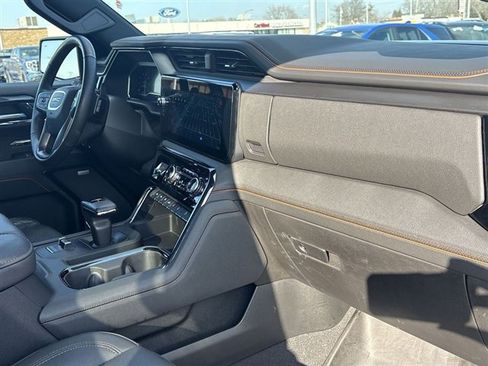 Used 2024 GMC Sierra 1500 AT4 w/ Technology Package image 29