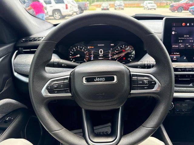 Certified 2024 Jeep Compass Sport AWD/4WD image 11