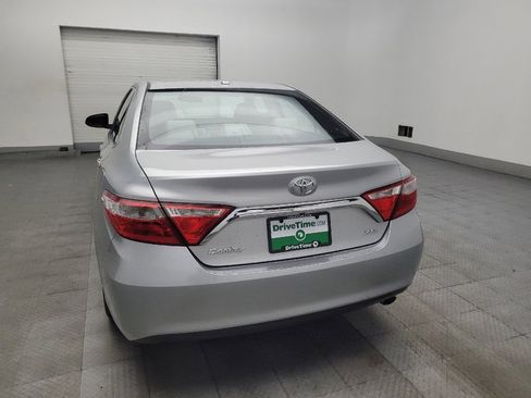 Used 2017 Toyota Camry XLE FWD image 6