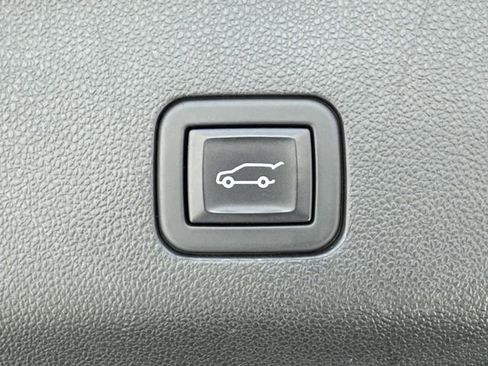 Used 2023 Cadillac Escalade ESV Luxury RWD image 14