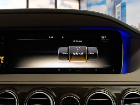 Used 2014 Mercedes-Benz S 550 Sedan image 18