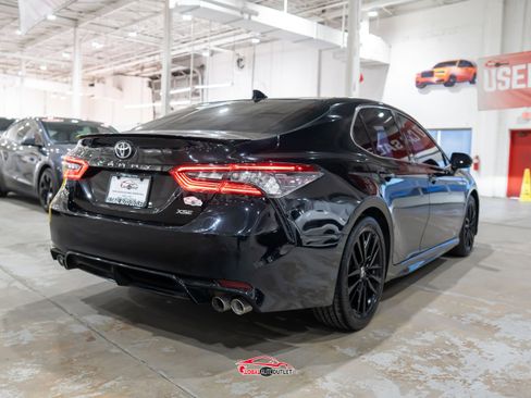 Used 2021 Toyota Camry XSE FWD image 7