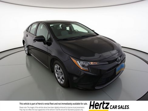 Used 2025 Toyota Corolla LE FWD image 1