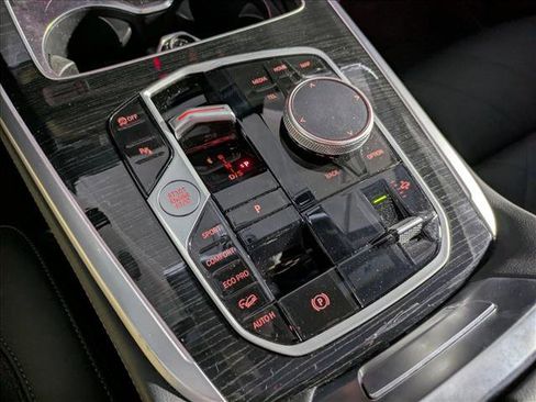 Used 2024 BMW X7 xDrive40i w/ M Sport Package AWD/4WD image 13