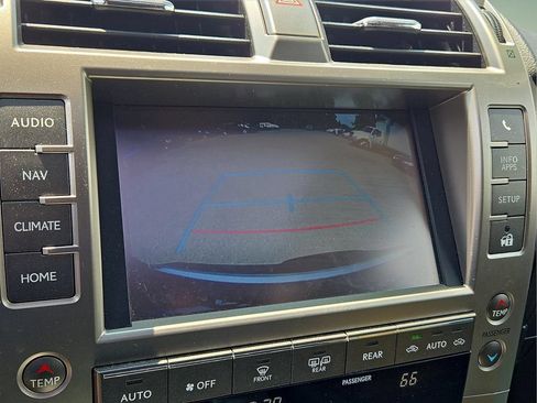 Used 2015 Lexus GX 460 w/ Premium Package AWD/4WD image 18
