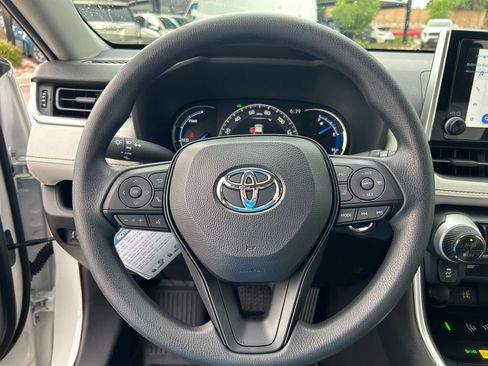 Used 2025 Toyota RAV4 XLE w/ Convenience Package image 43