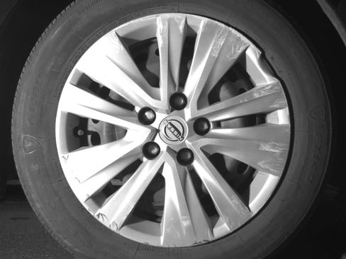 Used 2025 Nissan Sentra S FWD image 13