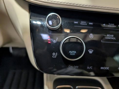 Used 2025 INFINITI QX60 Sensory w/ Vision Package image 25