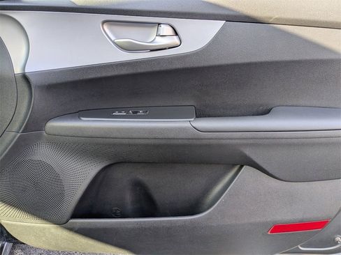 Used 2024 Kia Forte LXS image 33