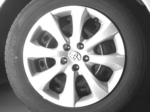 Used 2025 Toyota Corolla LE image 10