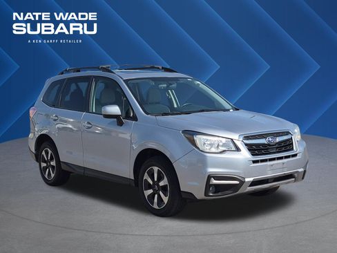 Used 2017 Subaru Forester 2.5i Premium AWD/4WD image 1