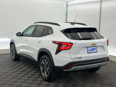 New 2026 Chevrolet Trax LT w/ Driver Confidence Package image 4