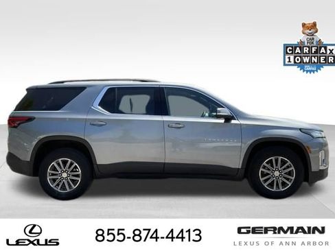 Used 2023 Chevrolet Traverse LT w/ Rear Camera Mirror Package AWD/4WD image 9