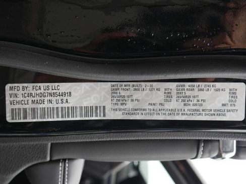 Used 2022 Jeep Grand Cherokee Overland w/ Luxury Tech Group IV AWD/4WD image 9
