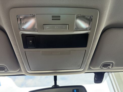 Used 2017 Toyota Tacoma SR5 image 17