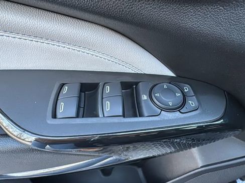 Used 2024 Chevrolet Trax LT image 13