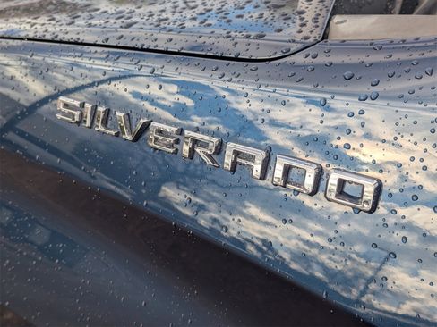 Used 2021 Chevrolet Silverado 1500 LT image 9