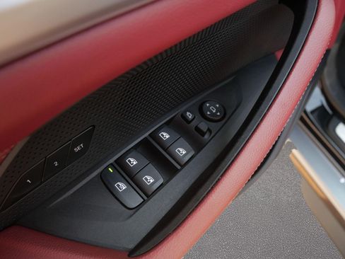 Used 2023 BMW i4 eDrive35 w/ Premium Package image 17