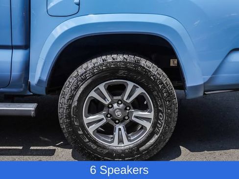 Used 2019 Toyota Tacoma TRD Sport AWD/4WD image 16
