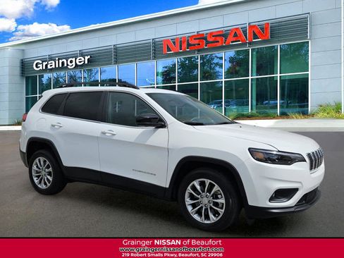 Used 2022 Jeep Cherokee Latitude Lux w/ Sun & Sound Group FWD image 1