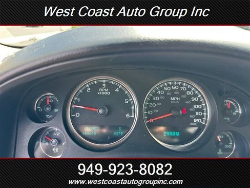 Used 2014 Chevrolet Suburban LT image 23