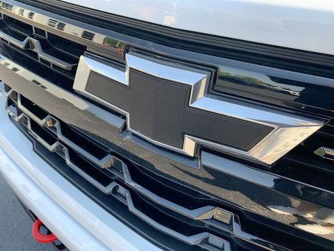 Certified 2023 Chevrolet Silverado 1500 RST w/ Redline Edition AWD/4WD image 30