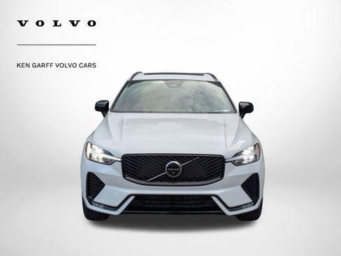 New 2026 Volvo XC60 B5 Plus w/ Climate Package image 9