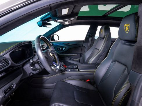 Used 2021 Lamborghini Urus AWD/4WD image 15