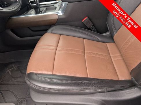 Used 2023 Chevrolet Silverado 1500 High Country w/ High Country Premium Package AWD/4WD image 23