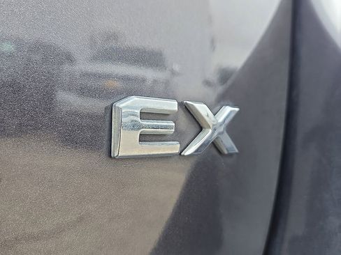 Used 2021 Kia Sedona EX FWD image 10