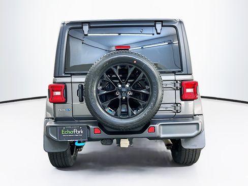 Used 2023 Jeep Wrangler Unlimited Sahara w/ Cold Weather Group AWD/4WD image 7