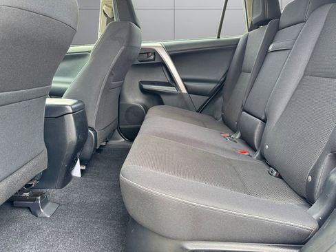 Used 2018 Toyota RAV4 LE w/ Protection Package AWD/4WD image 16